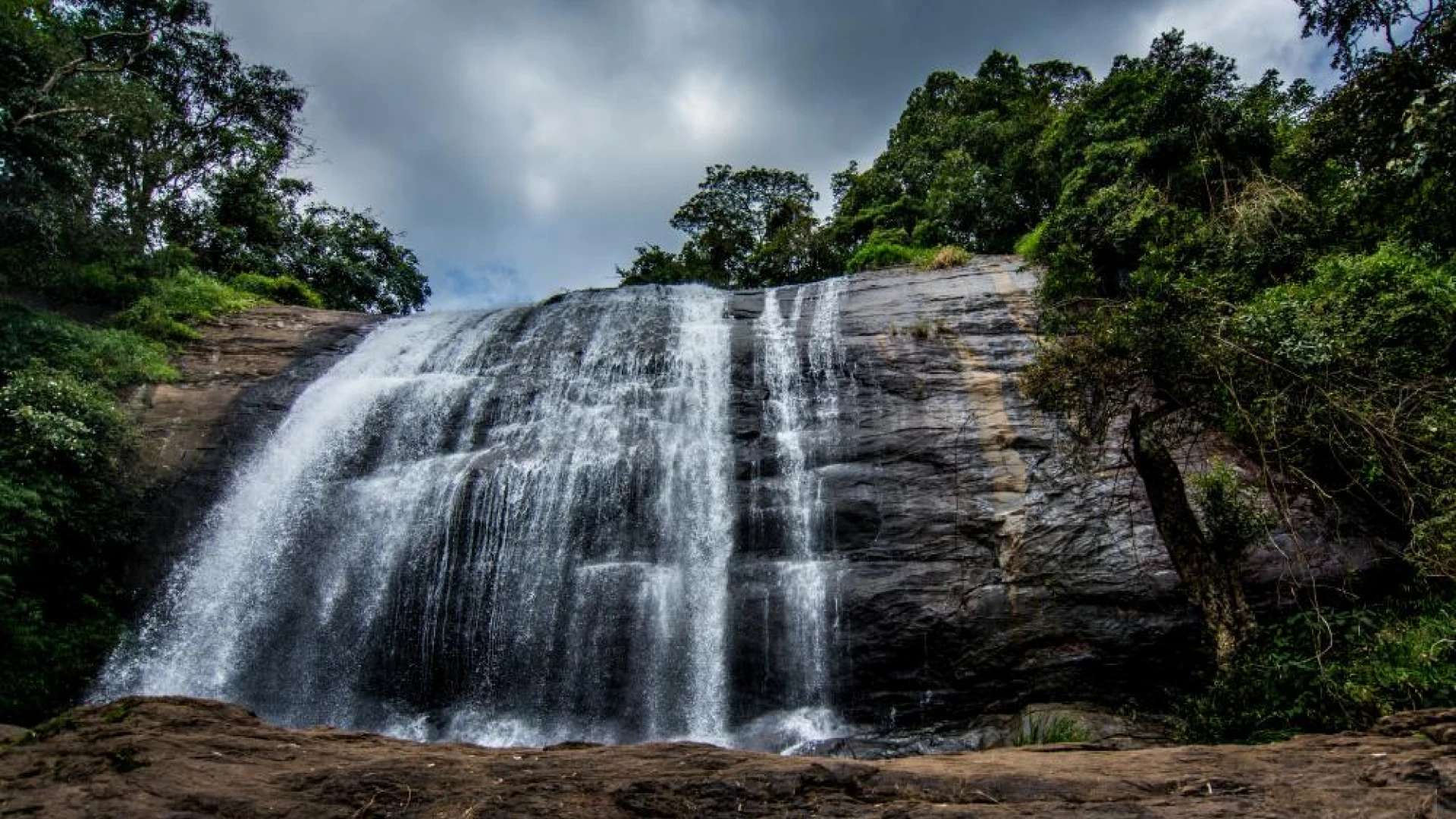 Chelavara Falls, Madikeri